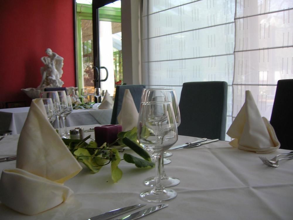 Hotel Restaurant Du Parc De La Colombiere Dijon Kültér fotó