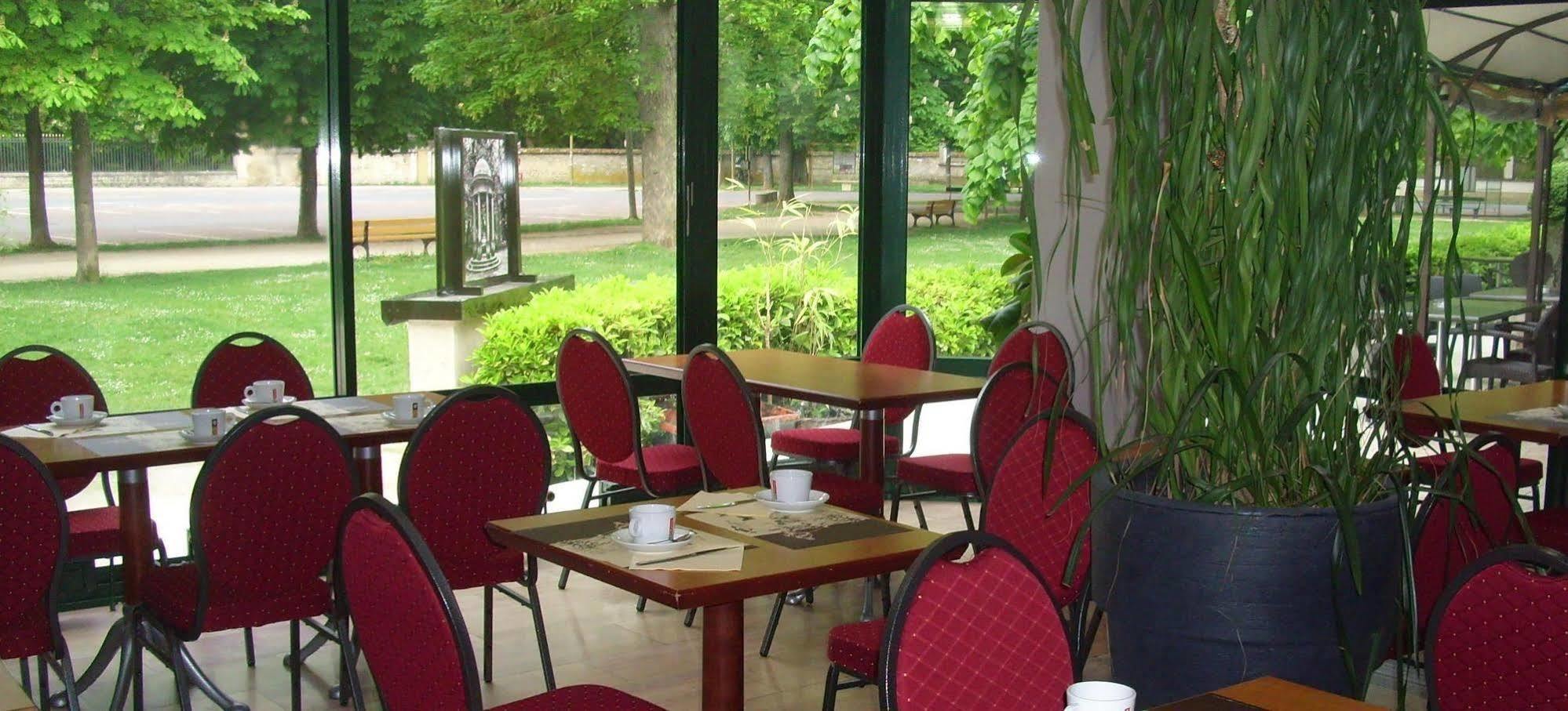 Hotel Restaurant Du Parc De La Colombiere Dijon Kültér fotó