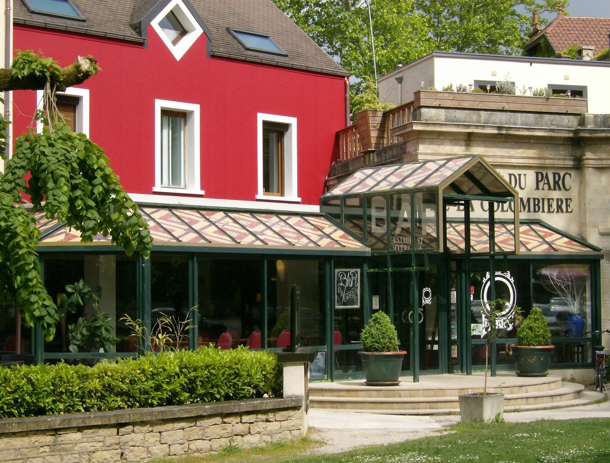 Hotel Restaurant Du Parc De La Colombiere Dijon Kültér fotó