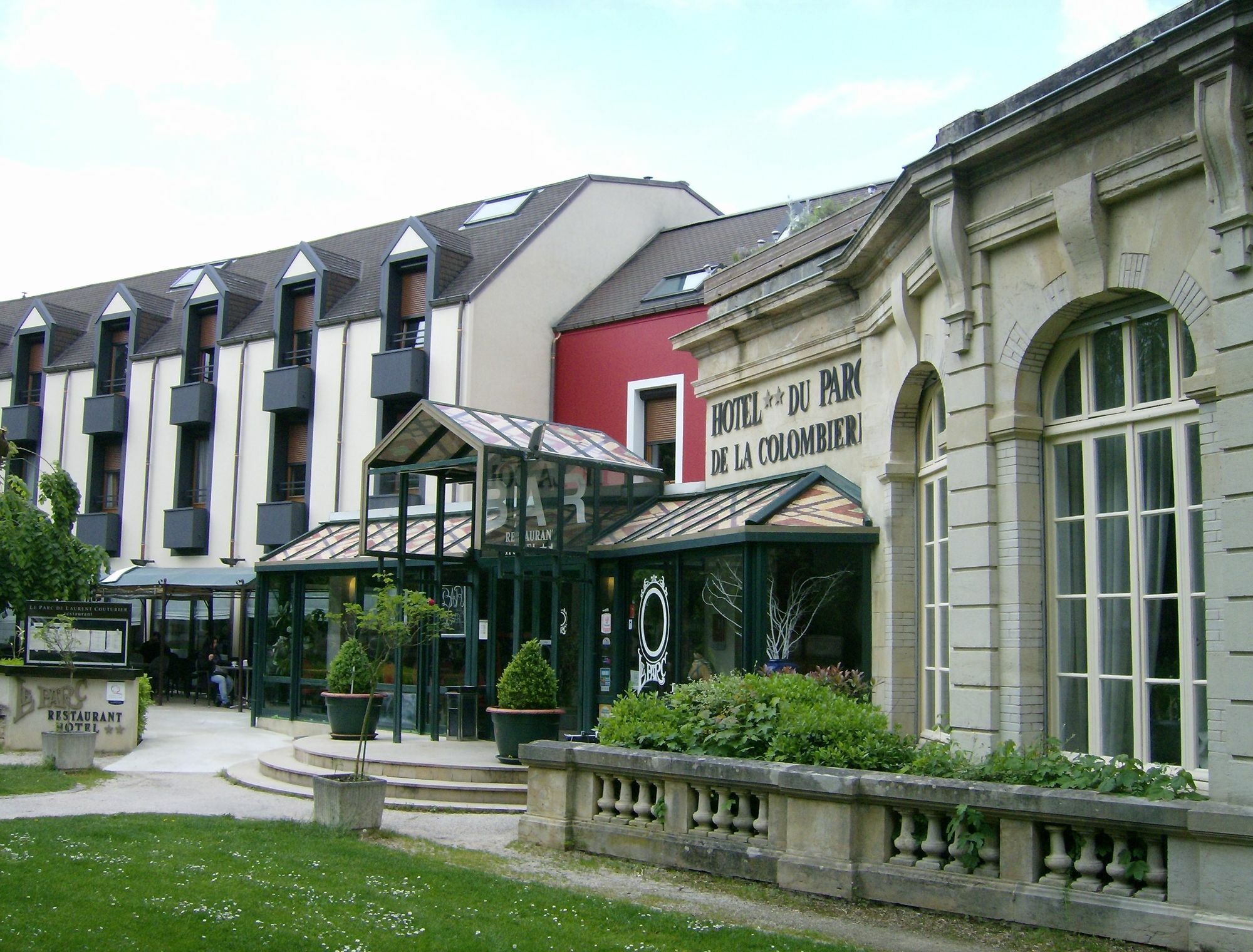 Hotel Restaurant Du Parc De La Colombiere Dijon Kültér fotó